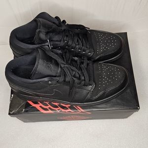 Jordan 1 Low Shoes
